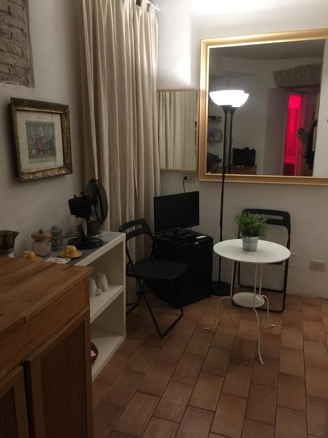 Small Navona Studio Rome Luaran gambar